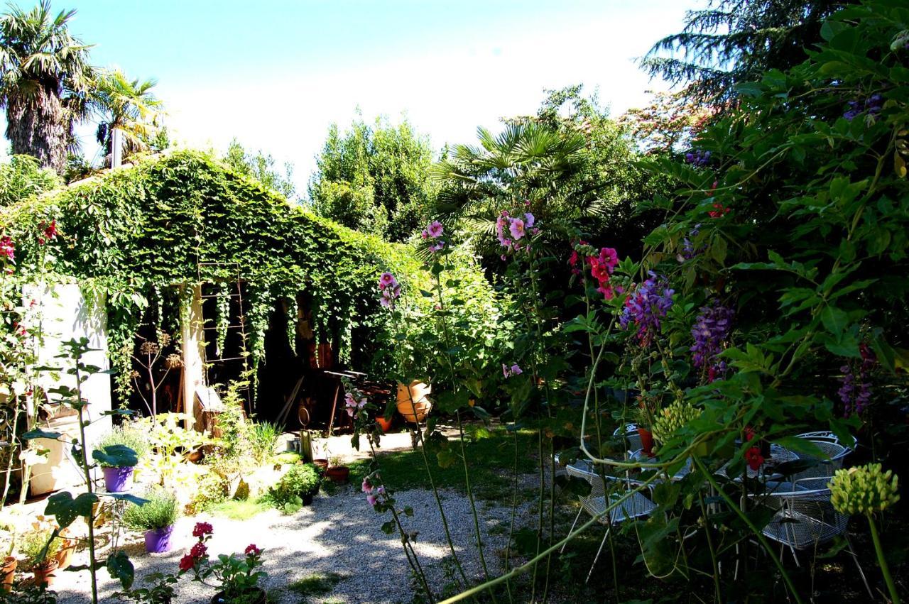 Bed and breakfast Madeleine Bergerac Extérieur photo